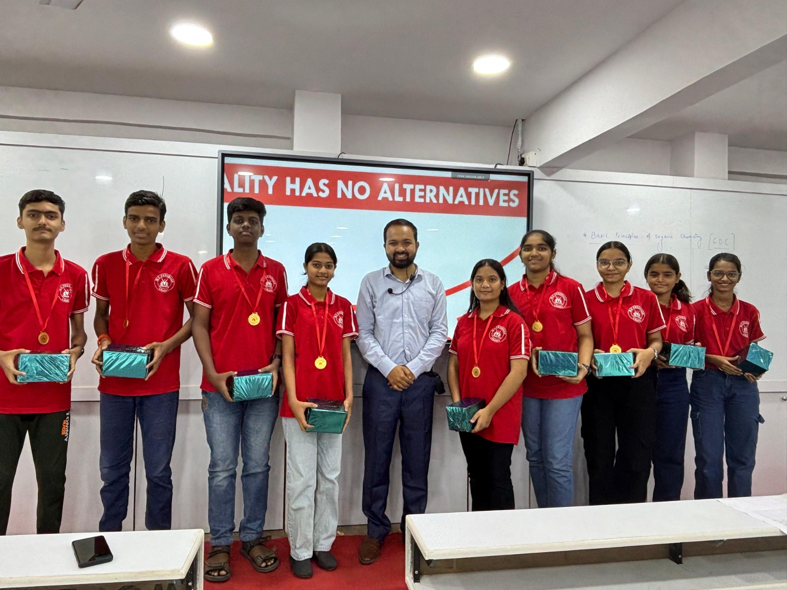 NEET and JEE student success at M.T. Tutorials coaching classes in Vasai Virar with top exam results