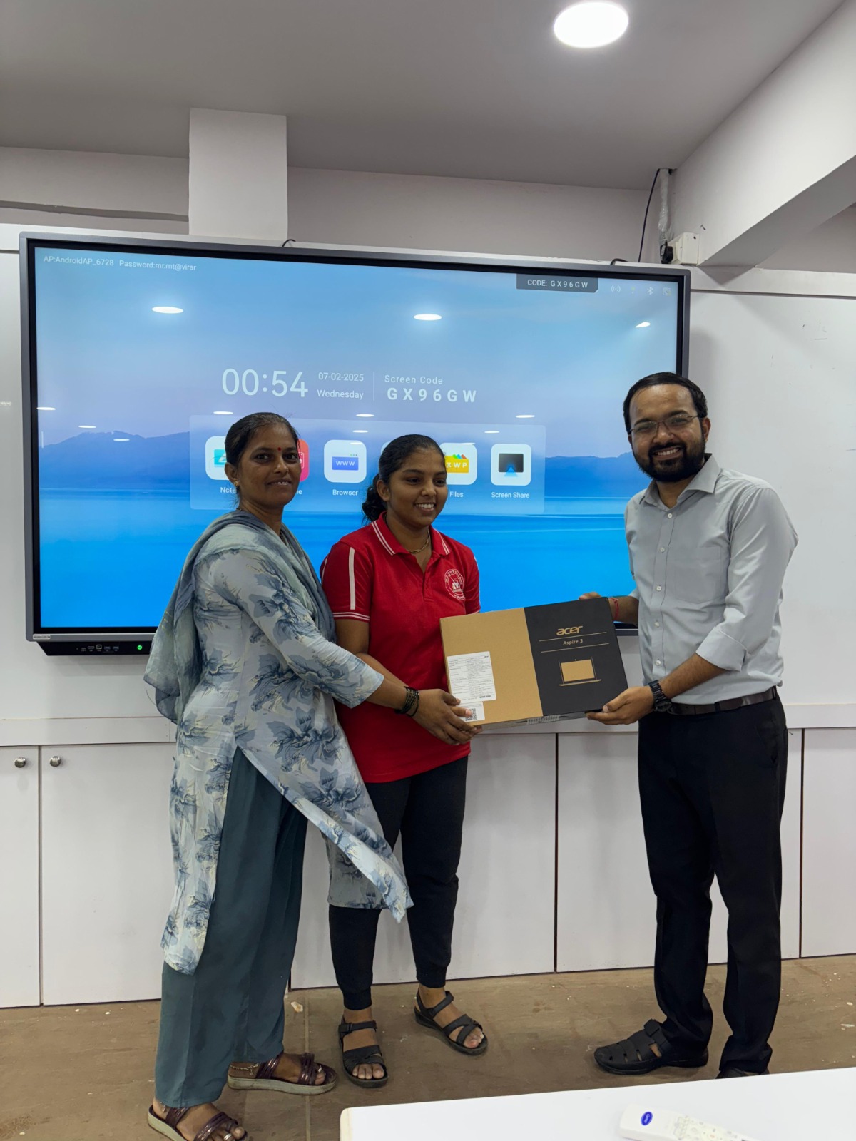 NEET and JEE student success at M.T. Tutorials coaching classes in Vasai Virar with top exam results