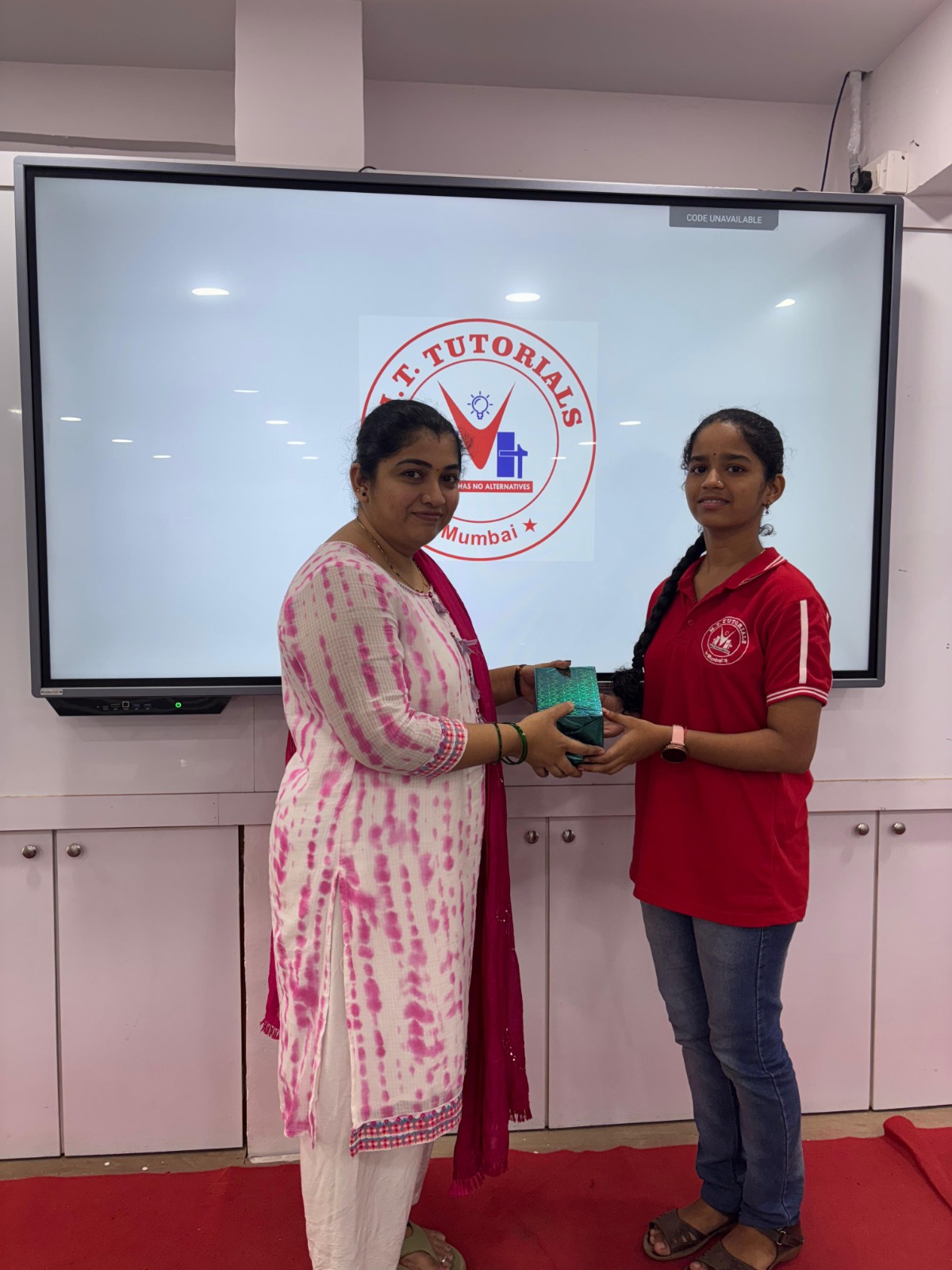 NEET and JEE student success at M.T. Tutorials coaching classes in Vasai Virar with top exam results